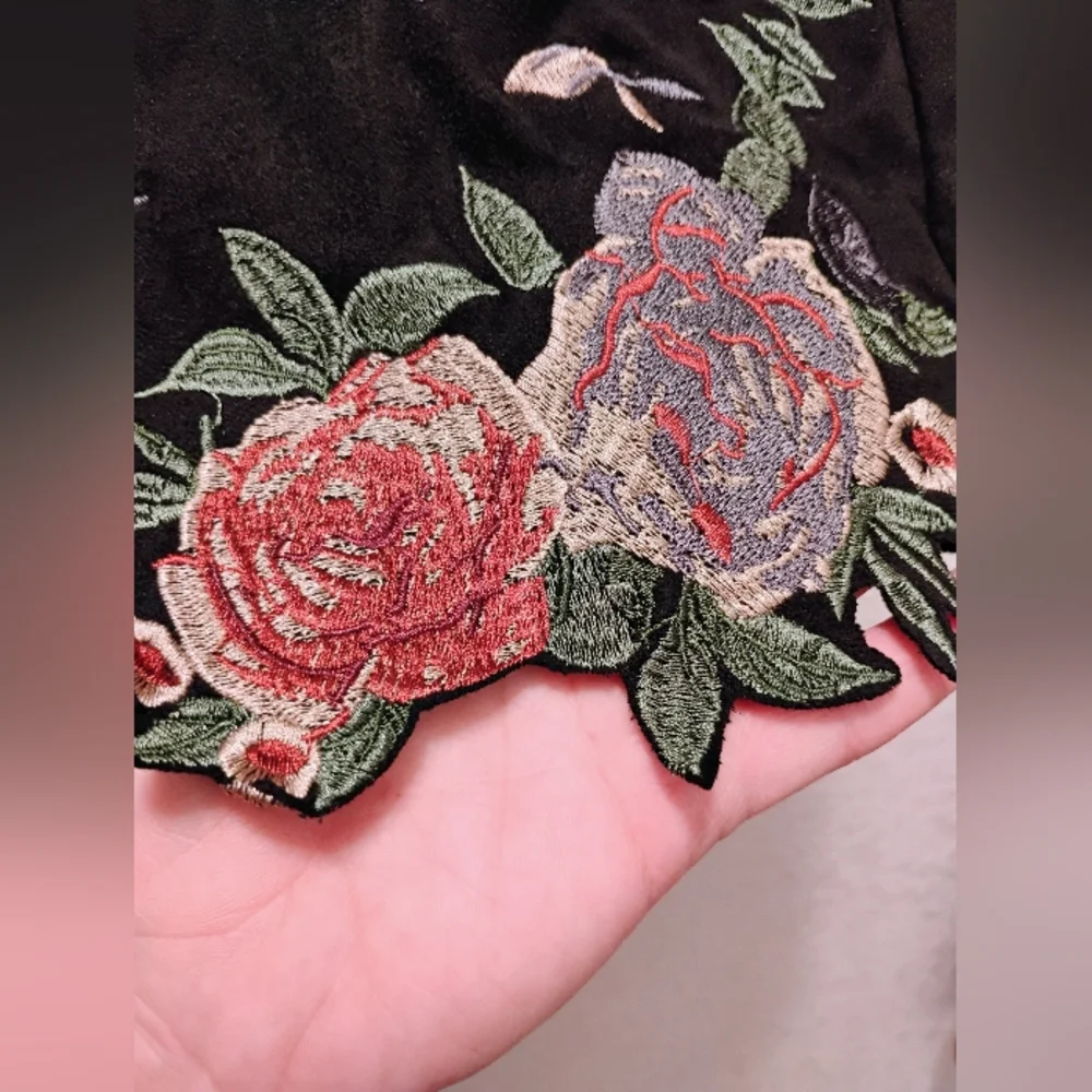 Floral Embroidered Black Skirt - Picture 4 of 7